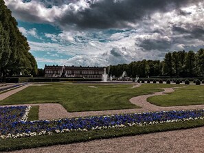 Property grounds - Familien Dachstudio (Ferienwohnung ca. 46 m², max. 4 Personen, 2 Schlafzimmer, Wohnküche, Balkon, WLAN, TV) (Unterwössen)