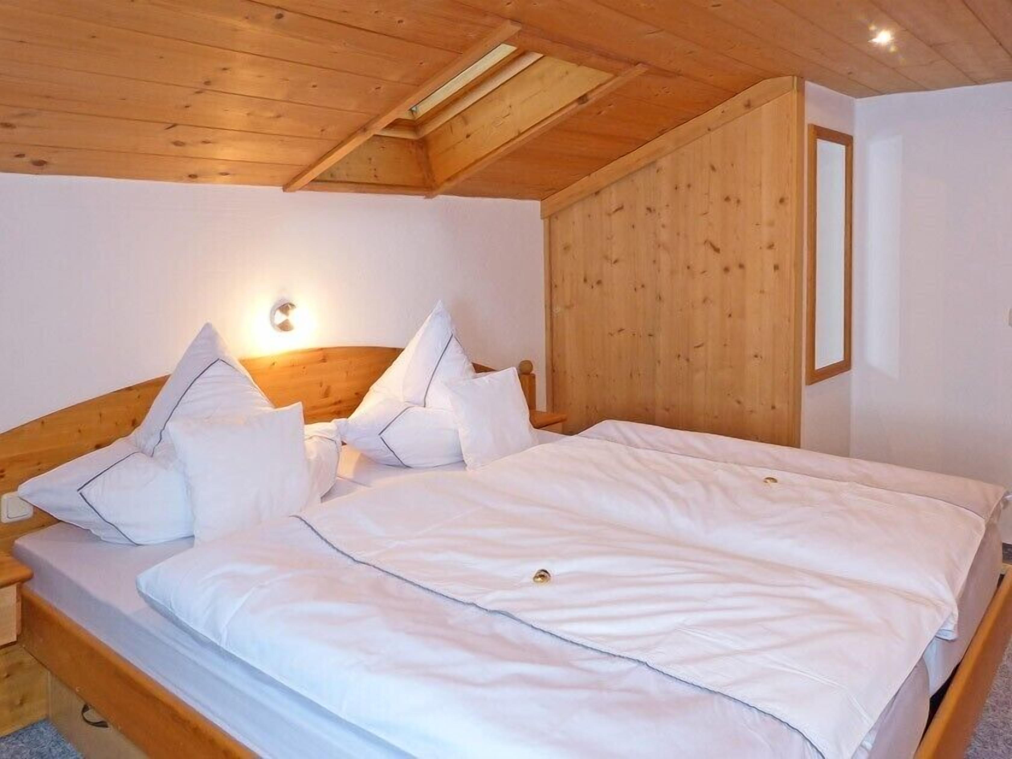 Comfort Apartment, 2 Bedrooms (Watzmann) | 1 bedroom, desk, blackout curtains, iron/ironing board (on request)
