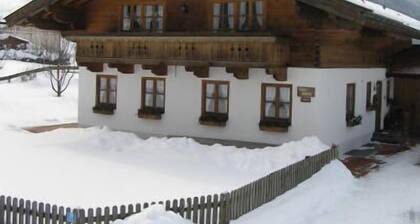 Ferienwohnung 100 qm, 2 sep. SZ, Bad mit WC, zus. WC, Terrasse, Garten