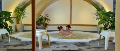 Sauna, bagno turco, trattamenti per il corpo, body wrap, scrub corpo