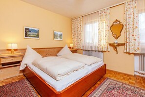 1 bedroom, bed sheets - Ferienwohnung (3) (Reit im Winkl)