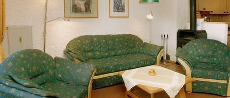 Fernseher, Tischtennisplatte