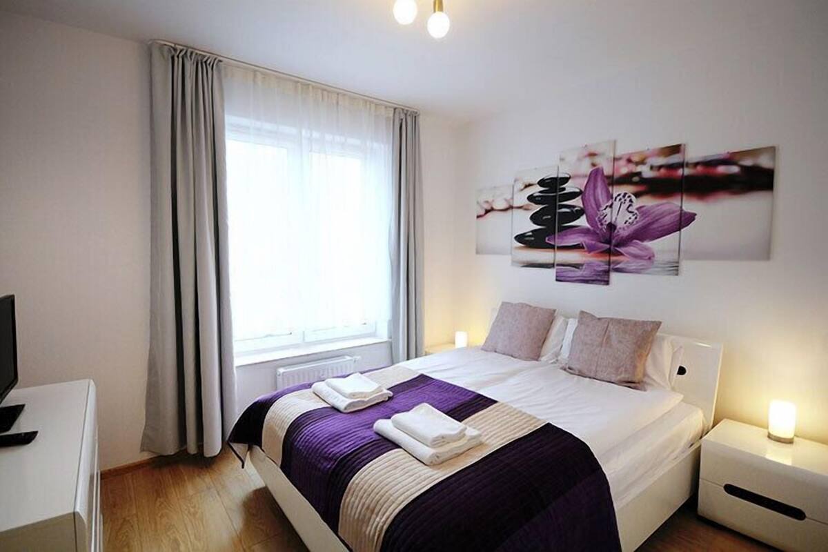 Apartment (G001) | Hochwertige Bettwaren, Bügeleisen/Bügelbrett, kostenloses WLAN