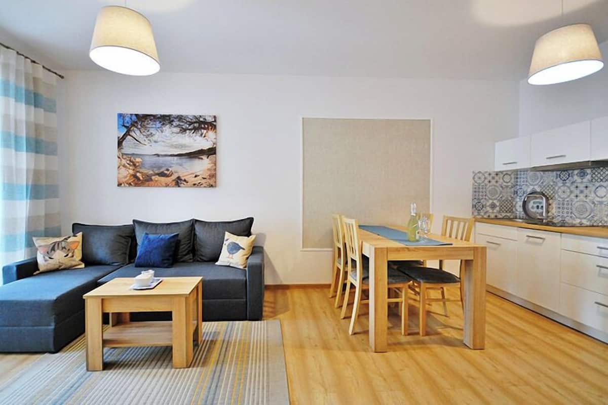 Classic Apartment (I301) | Private kitchen | Fridge, stovetop, coffee/tea maker, electric kettle