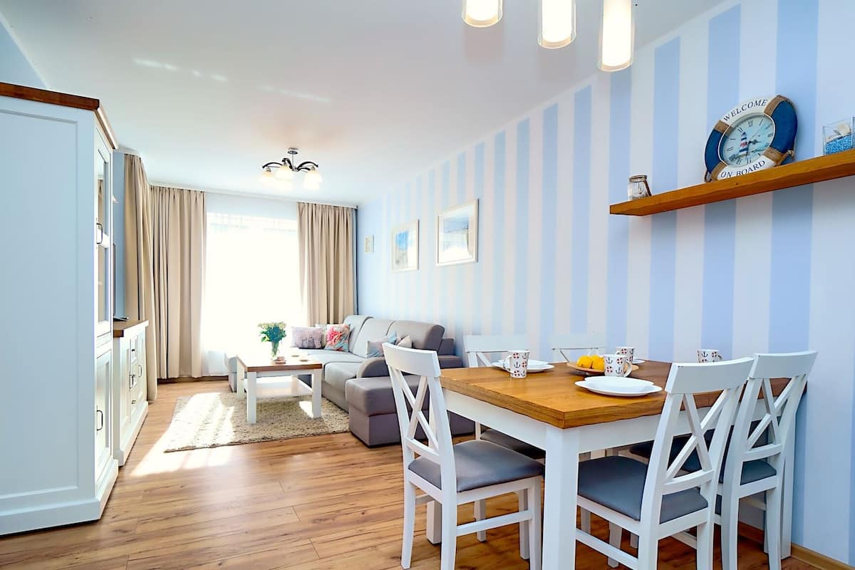 Classic-Apartment (I205) | Wohnbereich | Flachbildfernseher