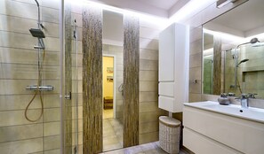 Family Apartment, 1 Bedroom, Kitchenette, Poolside (C307) | Bathroom | Shower, hair dryer - BalticOn Polanki (Kolobrzeg)