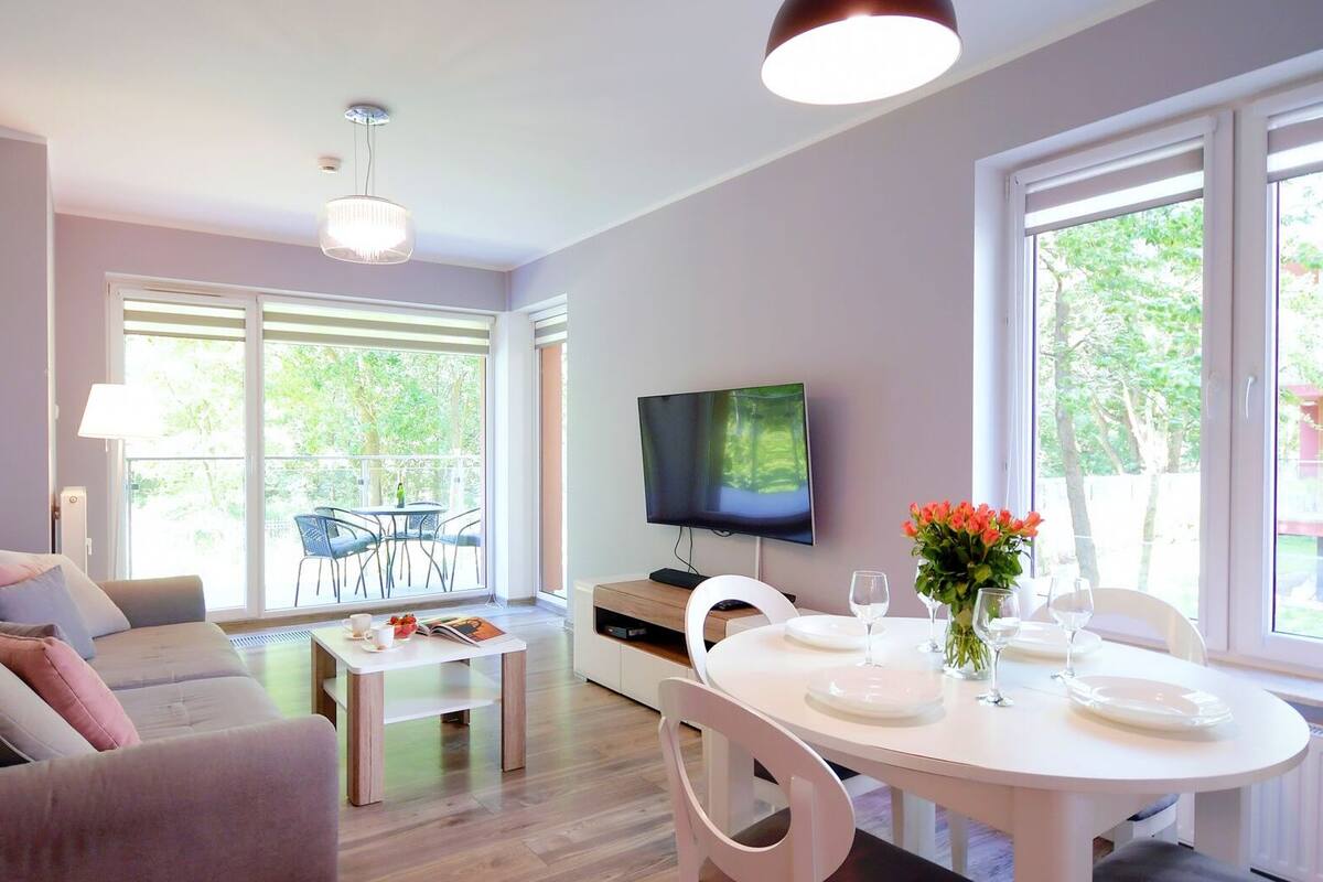 Classic-Apartment (F007) | Wohnbereich | Flachbildfernseher