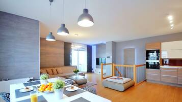 Apartment (B401) | Living area | Flat-screen TV