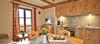 "Schöne Aussicht" 73 qm, gemütliche Ferienwohnung mit Südostbalkon