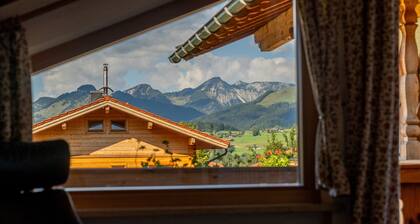 (8) Sonnwinkel: Drei-Raum-Ferienwohnung 75qm, Dusche/WC, 2 Extra-Schlafzimmer, KĂŒche, Terrasse