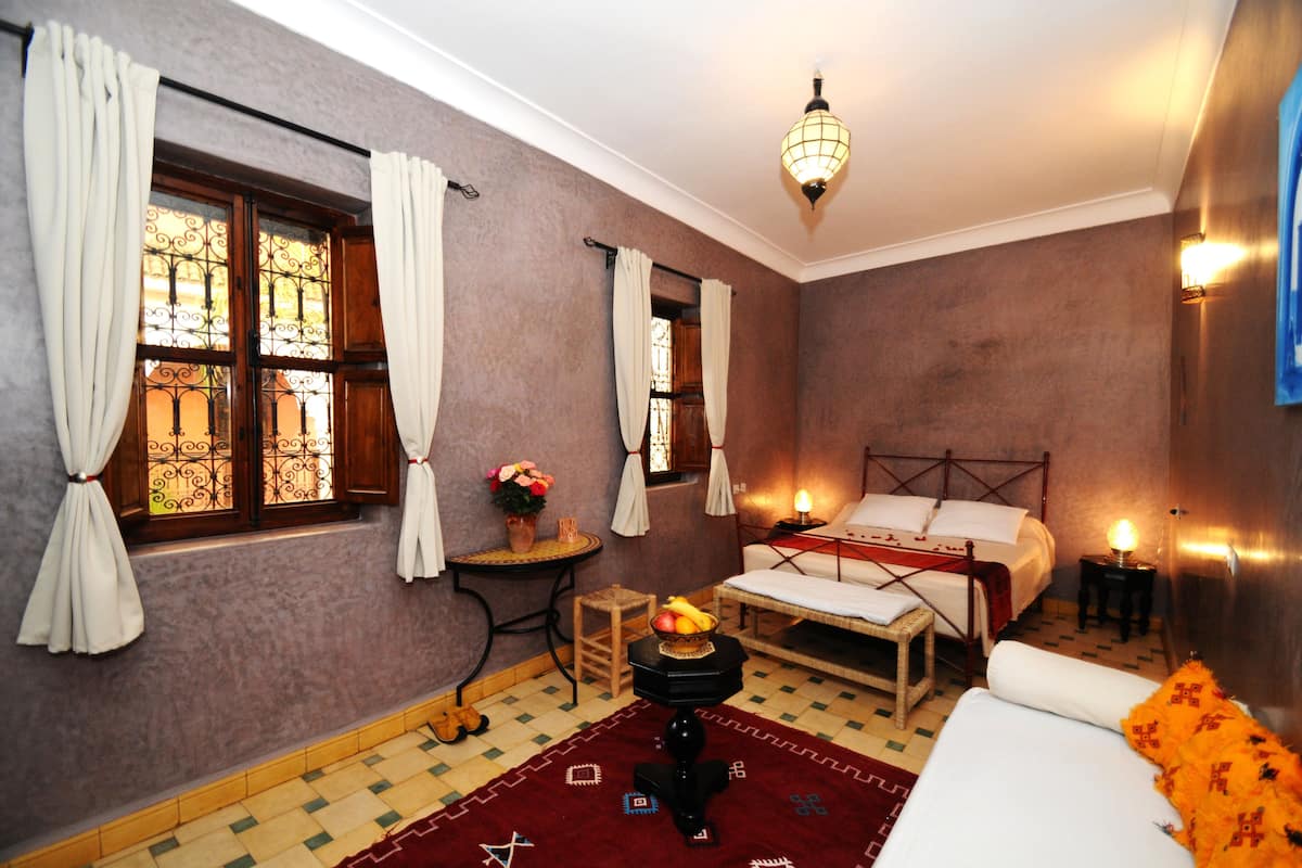 Individually decorated, blackout curtains, free WiFi, bed sheets