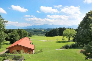 Property grounds - Holzblockhaus Kampenwand ***** (Rimsting)