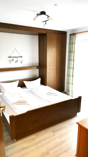 2 chambres, accès à Internet, literie fournie