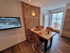 تناول الطعام