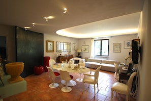 Desayuno (EUR 5.00 por persona)