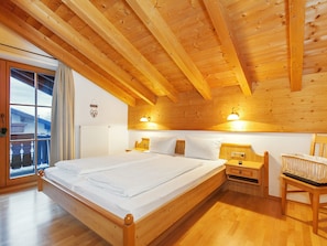 1 bedroom, internet, bed sheets