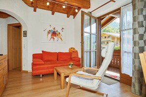 Fernseher, Tischtennisplatte