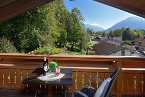 Property grounds - Apartment 8/1783, 84 sqm, balcony, kitchen, 2 bedrooms and 1 living room, 4 p. WLAN (Ruhpolding)