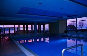 Indendørs pool