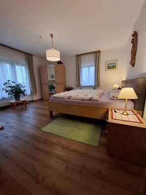 1 Schlafzimmer, Bügeleisen/Bügelbrett, Internetzugang, Bettwäsche