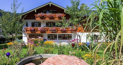 Ferienwohnung Hoher Göll, 1 bis 2 Personen, 34 qm, Balkon, Mansardenwohnung