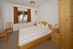 2 soverom, internettilgang og sengetøy