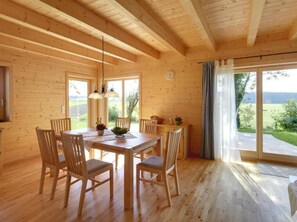 تناول الطعام