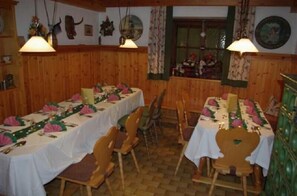 Banquet hall