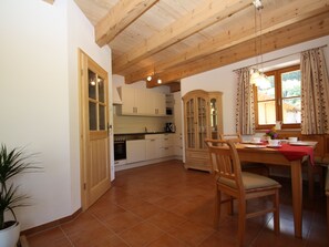 Frigorífic, forn, placa de cuina i rentaplats 