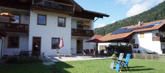 holiday flat -Zellerberg-(69 qm), balcony, kitchen, 3 bedroom, 1 livingroom, max. 5 persons
