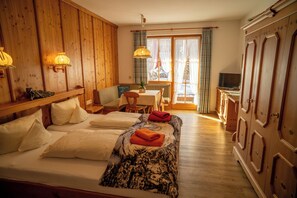 1 bedroom, internet, bed sheets
