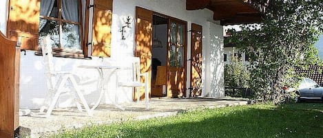 屋外ダイニングエリア