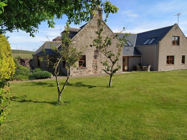 Exterior - Chapel Of Barras Farm Bed & Breakfast (Stonehaven)