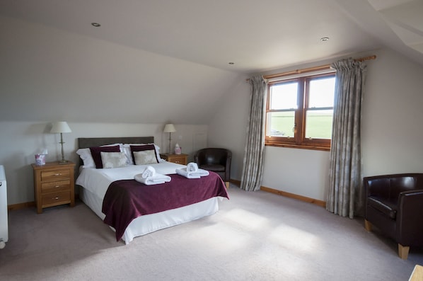 Double Room, Ensuite | Desk, iron/ironing board, free cribs/infant beds, free WiFi