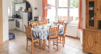 Beautiful home in Wurster NordseekĂŒste