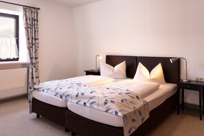 2 bedrooms, iron/ironing board, Internet, bed sheets - exclusives 4 Sterne Penthaus Bergfried mit herrlichem Blick über die Reichenhaller Bergwelt (Bad Reichenhall)