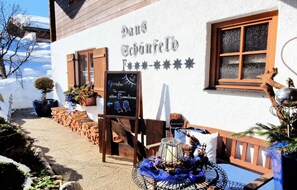 Property grounds - Ferienwohnung "Geigelstein"  - Zwei-Raum-Wohnung 43m² mit Balkon und Bergblick (Reit im Winkl)