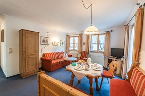 In-room dining - Ferienwohnungen Beim Hausbacher (Reit im Winkl)