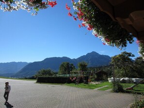 Children’s area - Vacation apartment Untersberg 65 sqm, 2 bedrooms, eat-in kitchen, balcony (Piding)