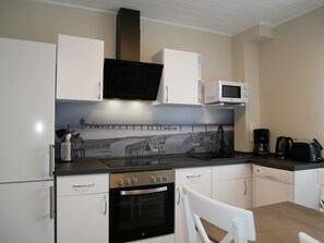 Frigorifero, microonde, forno, lavastoviglie