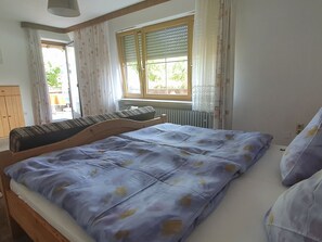 2 bedrooms, Internet, bed sheets