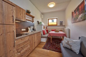 Kühlschrank, Herdplatte, Geschirrspüler