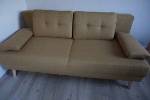 TV - Vacation apartment Westernberg 38sqm, balcony, 1bedroom, bed-sitting room, WLAN (Ruhpolding)