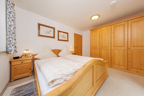 2 Schlafzimmer, Internetzugang, Bettwäsche