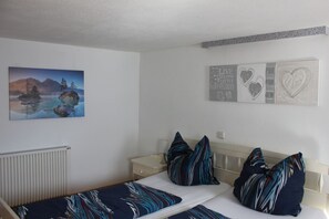 1 chambre, accĂšs Internet, draps fournis