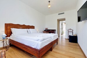 Habitación doble cl ásica | Minibar, escritorio, cunas y camas extra 