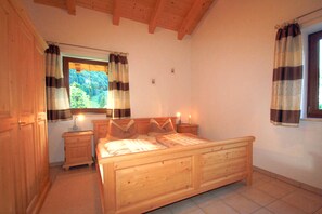 1 室  のベッドルーム、アイロン / アイロン台、インターネット、ベッドシーツ