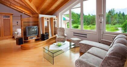 Hochkalter für 2-4 Pers.,120 m², 2 SZ, WZ mit integr. Kü, Bad Dampfdu, Whirlpool