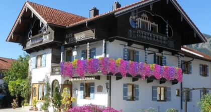 Ferienwohnung 2, 50 qm, bis 4 Personen, 2 Schlafzimmer, 3 Balkone, WLAN