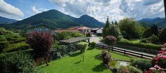 Ferienwohnung (45qm), Balkon, Kochnische, 1 Schlaf- und 1 Wohn-/Schlafzimmer, max 3 Pers- WLAN